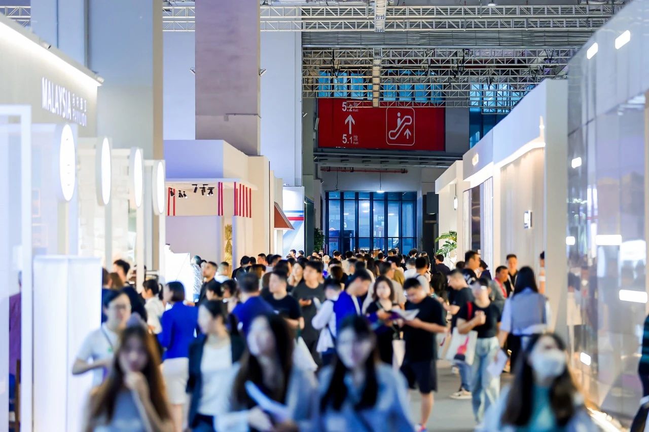 【首页】2026上海办公家具展  主办位置预定